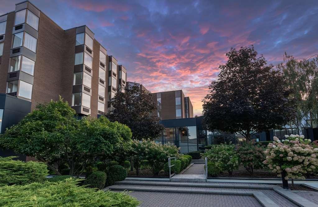 Dev Hotel And Conference Centre Cornwall Bagian luar foto
