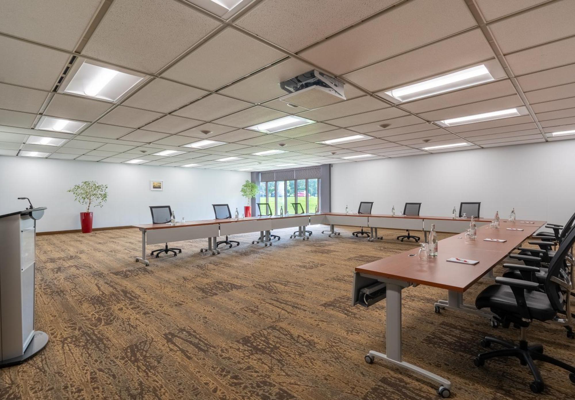 Dev Hotel And Conference Centre Cornwall Bagian luar foto
